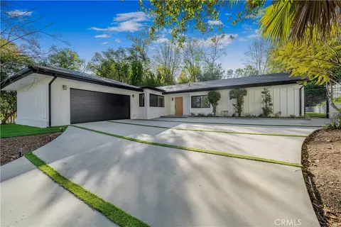 24344 Crestlawn St, Woodland Hills, CA 91367