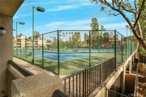 5520 Owensmouth Ave #119, Woodland Hills, CA 91367
