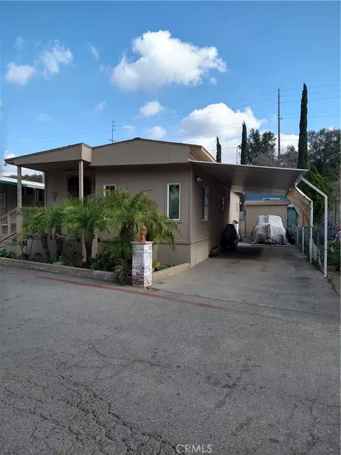 23450 Newhall Ave #111, Newhall, CA 91321