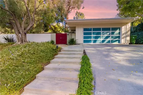 3616 Hayvenhurst Ave, Encino, CA 91436