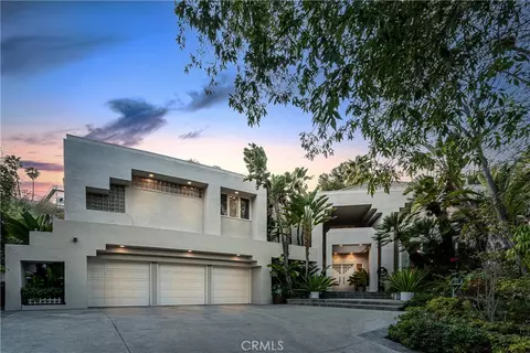 15656 Vandorf Pl, Encino, CA 91436