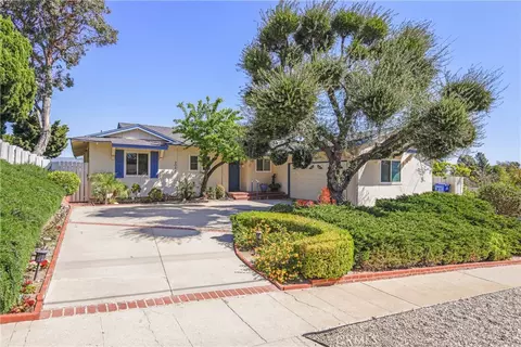 20449 Aetna St, Woodland Hills, CA 91367
