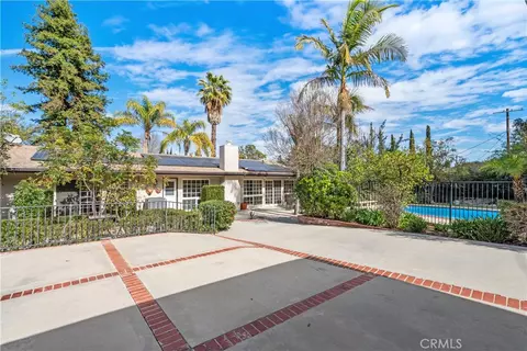 24316 Burbank Blvd, Woodland Hills, CA 91367