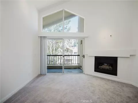 5520 Owensmouth Ave #308, Woodland Hills, CA 91367