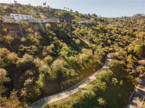 3732 N Knobhill Dr, Sherman Oaks, CA 91423