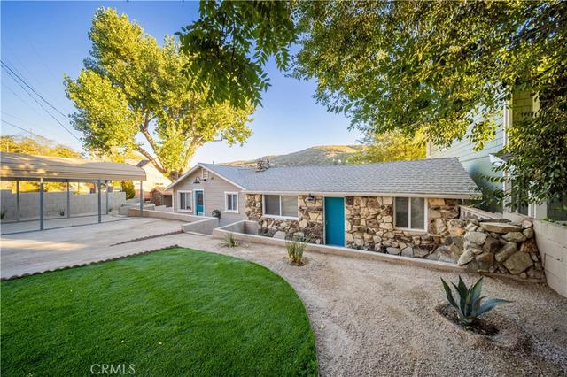 17812 Elizabeth Lake Rd, Lake Hughes, CA 93532 | MLS# SR25040471 | 49 ...