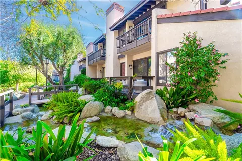 21730 Marylee St #42, Woodland Hills, CA 91367