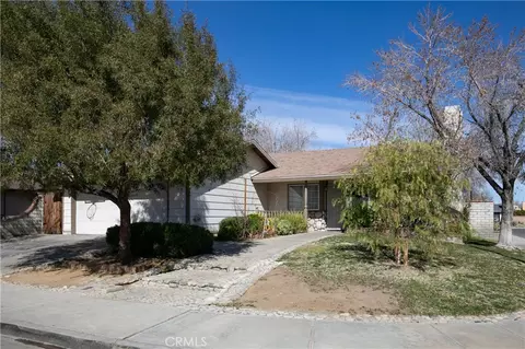 1053 Lightcap St, Lancaster, CA 93535
