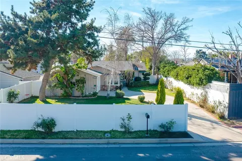 5655 Sale Ave, Woodland Hills, CA 91367