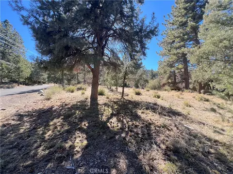 1805 Woodland Dr, Pine Mountain Club, CA 93225
