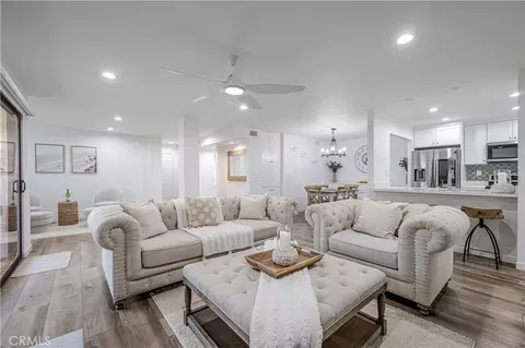 1913 Majorca Dr, Oxnard, CA 93035