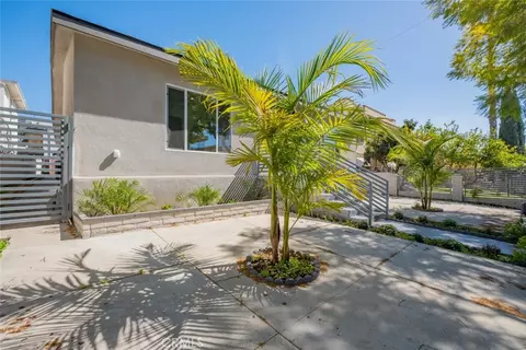 1832 N Alexandria Ave, Los Angeles, CA 90027
