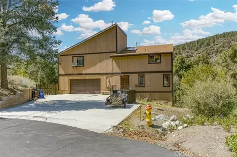 2717 Hillcrest Ct, Frazier Park, CA 93225