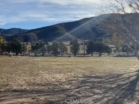 11039 Elizabeth Lake Rd, Palmdale, CA 93551
