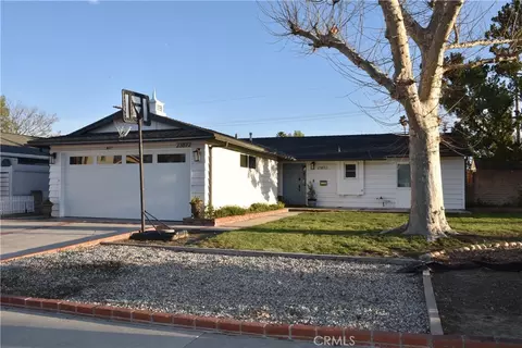 23872 Friar St, Woodland Hills, CA 91367