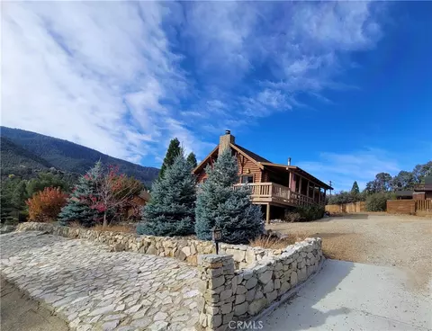 2801 Rainier Way, Pine Mountain Club, CA 93225