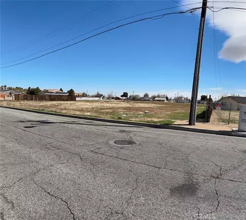 0 E 12the Stevic Ave Q5, Palmdale, CA 93550 photo 5