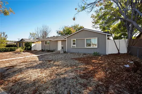 23838 Victory Blvd, Woodland Hills, CA 91367