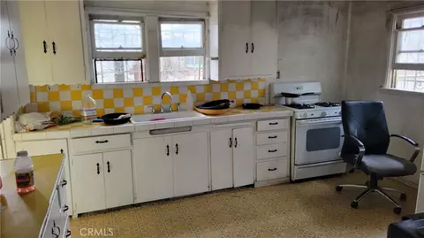 Kitchen - 922 N Mayo Ave, Compton, CA 90221 photo 1 of 1