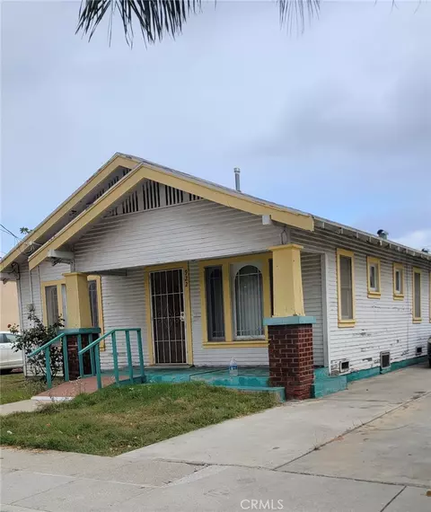 922 N Mayo Ave, Compton, CA 90221