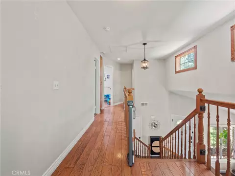 21741 Jeffers Ln, Saugus, CA 91350 photo 12