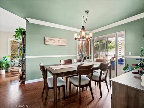 21741 Jeffers Ln, Saugus, CA 91350 photo 4