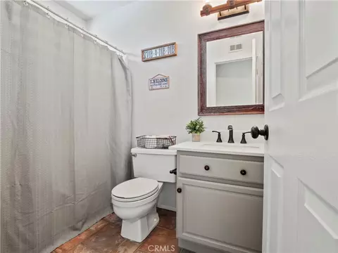 Bath - 21741 Jeffers Ln, Saugus, CA 91350 photo 3 of 3