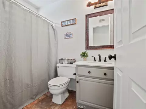 21741 Jeffers Ln, Saugus, CA 91350 photo 18