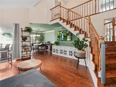 21741 Jeffers Ln, Saugus, CA 91350 photo 3