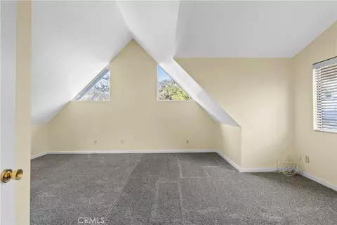 Bedroom - 27900 Bear Valley Rd, Tehachapi, CA 93561 photo 5 of 8