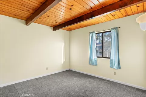 Bedroom - 27900 Bear Valley Rd, Tehachapi, CA 93561 photo 3 of 8