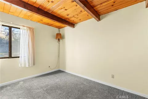 Bedroom - 27900 Bear Valley Rd, Tehachapi, CA 93561 photo 1 of 8