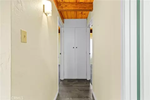 Entry Way - 27900 Bear Valley Rd, Tehachapi, CA 93561 photo 1 of 4