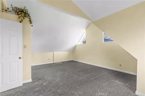 Bedroom - 27900 Bear Valley Rd, Tehachapi, CA 93561 photo 6 of 8