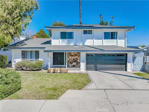 22607 Hatteras St, Woodland Hills, CA 91367