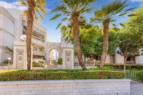 5330 Yarmouth Ave #312, Encino, CA 91316