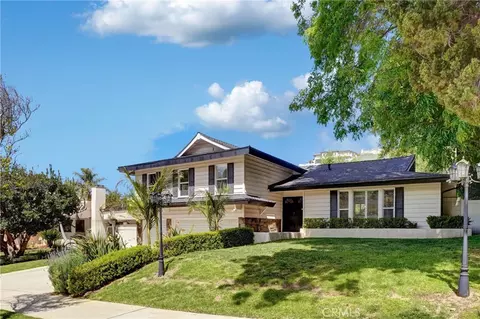 22605 Mulholland Dr, Woodland Hills, CA 91364