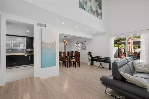 22835 Styles St, Woodland Hills, CA 91367