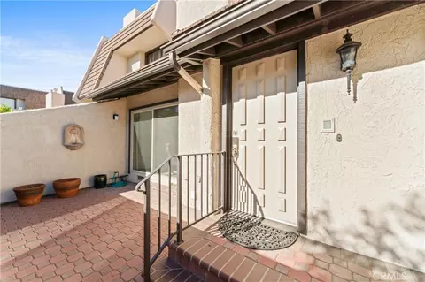 6232 Nita Ave #1/2, Woodland Hills, CA 91367