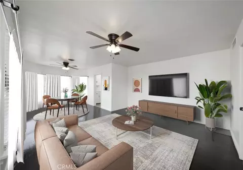 2 Jeffrey St, Bakersfield, CA 93305