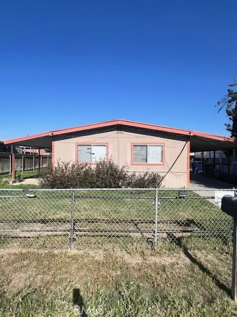 6204 Dennen St, Bakersfield, CA 93313