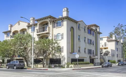 4805 Bellflower Ave #205, North Hollywood, CA 91601
