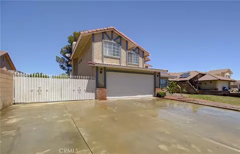811 E Avenue J10, Lancaster, CA 93535