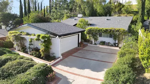 4611 Galendo St, Woodland Hills, CA 91364