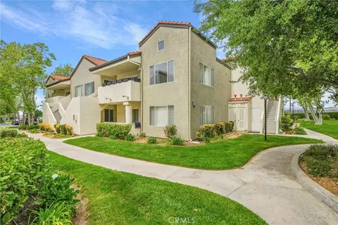 21308 Eucalyptus Way #202, Newhall, CA 91321