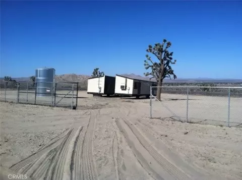 137 E Avenue N6, Palmdale, CA 93591 photo 4