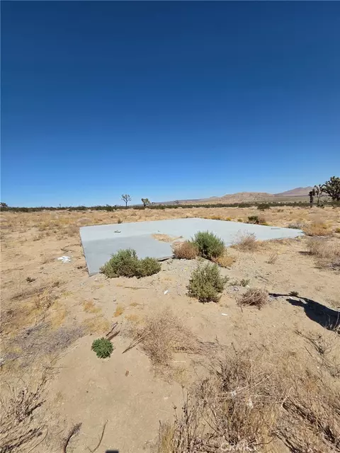137 E Avenue N6, Palmdale, CA 93591