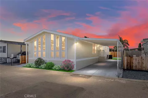 132 Fernwood Ln, Bakersfield, CA 93308