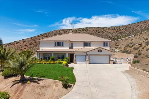 Exterior - 34695 Desert Rd, Acton, CA 93510 photo 2 of 10