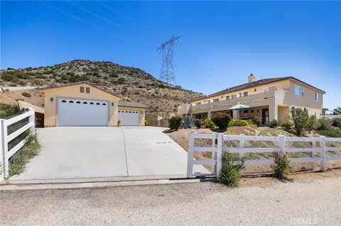 Exterior - 34695 Desert Rd, Acton, CA 93510 photo 1 of 10